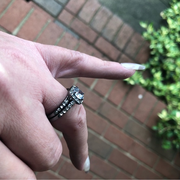 Bridal Set; Stainless Steel (Dark); Zircon; Size 8 - Picture 9 of 10